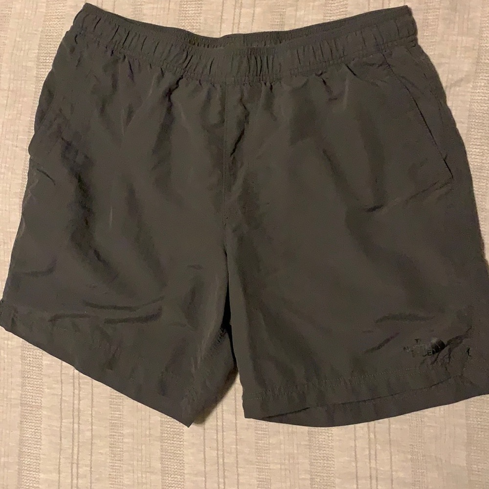 Men’s North face shorts
